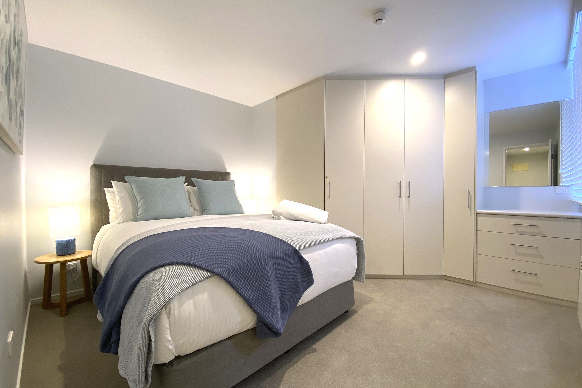 Thredbo Village (Central- Luxury 2 Bedroom Apartment — image 3