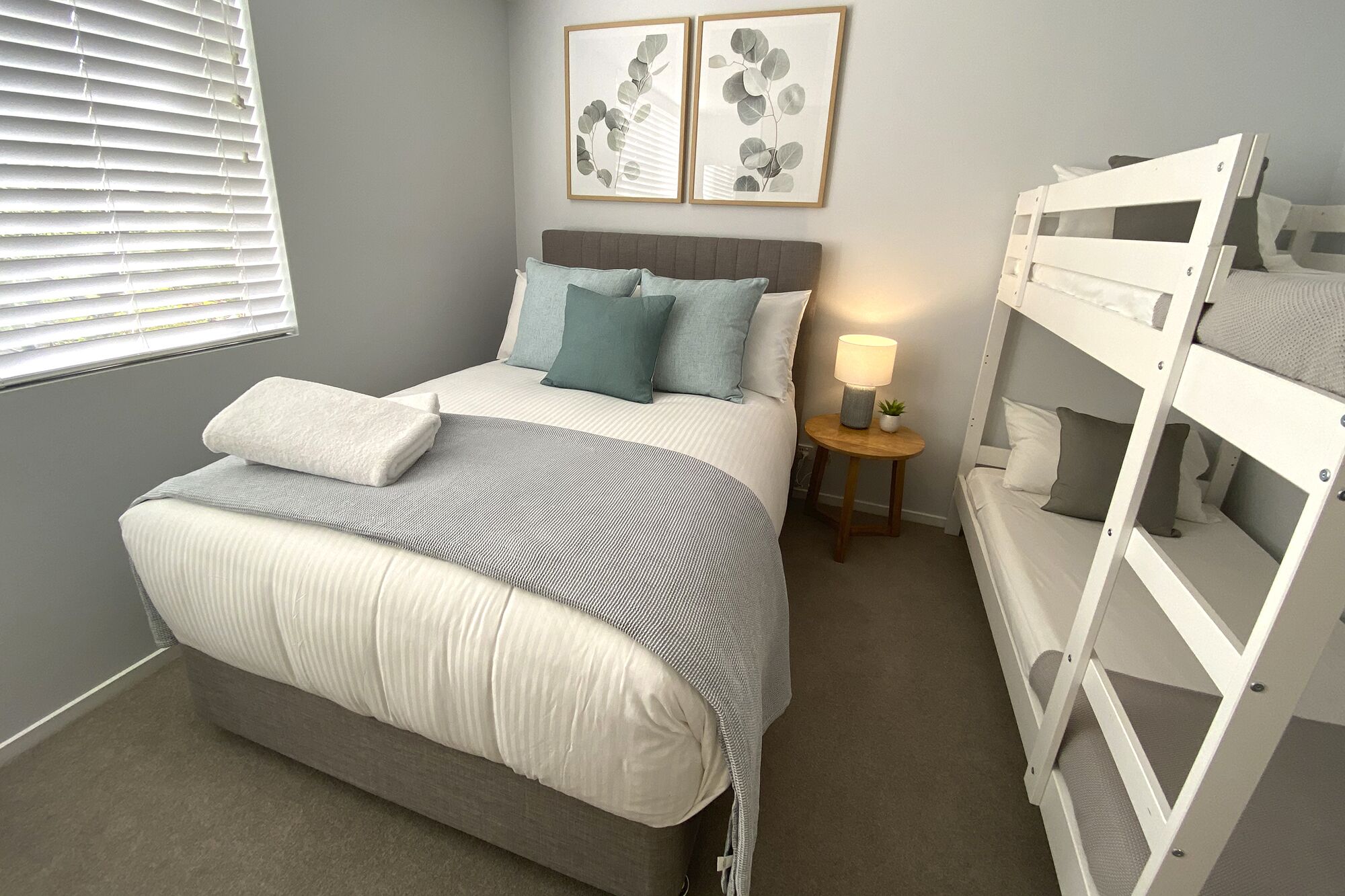 Thredbo Village (Central- Luxury 2 Bedroom Apartment — image 5