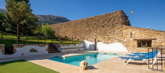 Molino Higueral Villanueva del Trabuco by Ruralidays