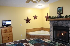 2 Schlafzimmer, Schreibtisch, Bügeleisen/Bügelbrett, Reisekinderbett