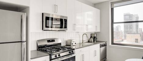 Fridge, microwave, oven, stovetop