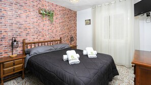 3 Schlafzimmer, Bügeleisen/Bügelbrett, Reisekinderbett