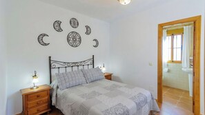 4 chambres, lit de bébé portatif, Wi-Fi