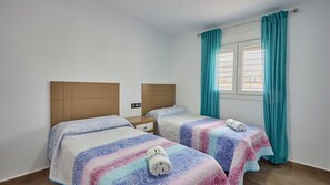 3 soverom, strykejern/-brett, reiseseng for barn og wi-fi