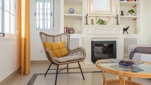 Télévision, cheminée