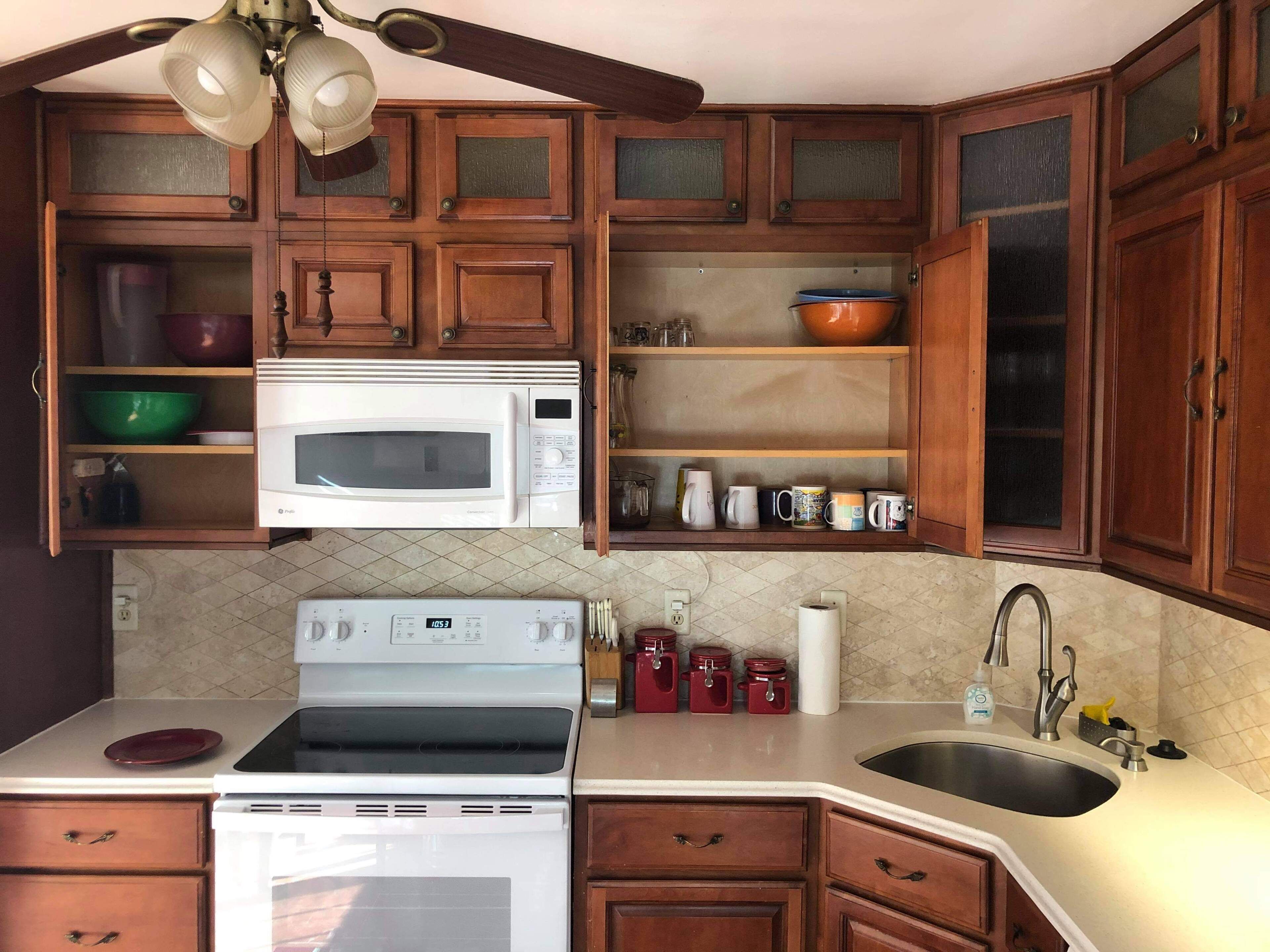 Kühlschrank, Mikrowelle, Geschirrspüler