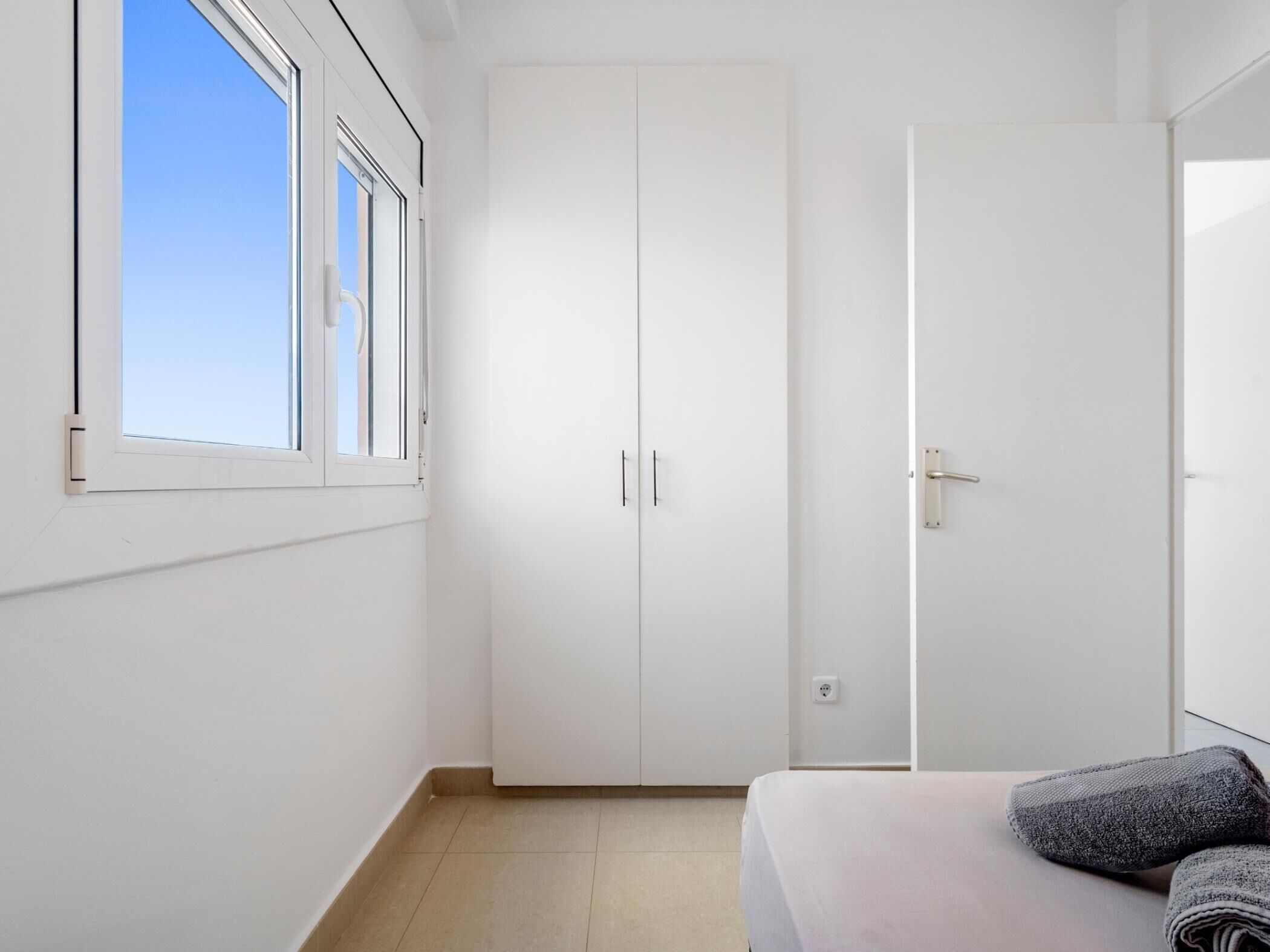 2 chambres, fer et planche à repasser, accès Internet, draps fournis