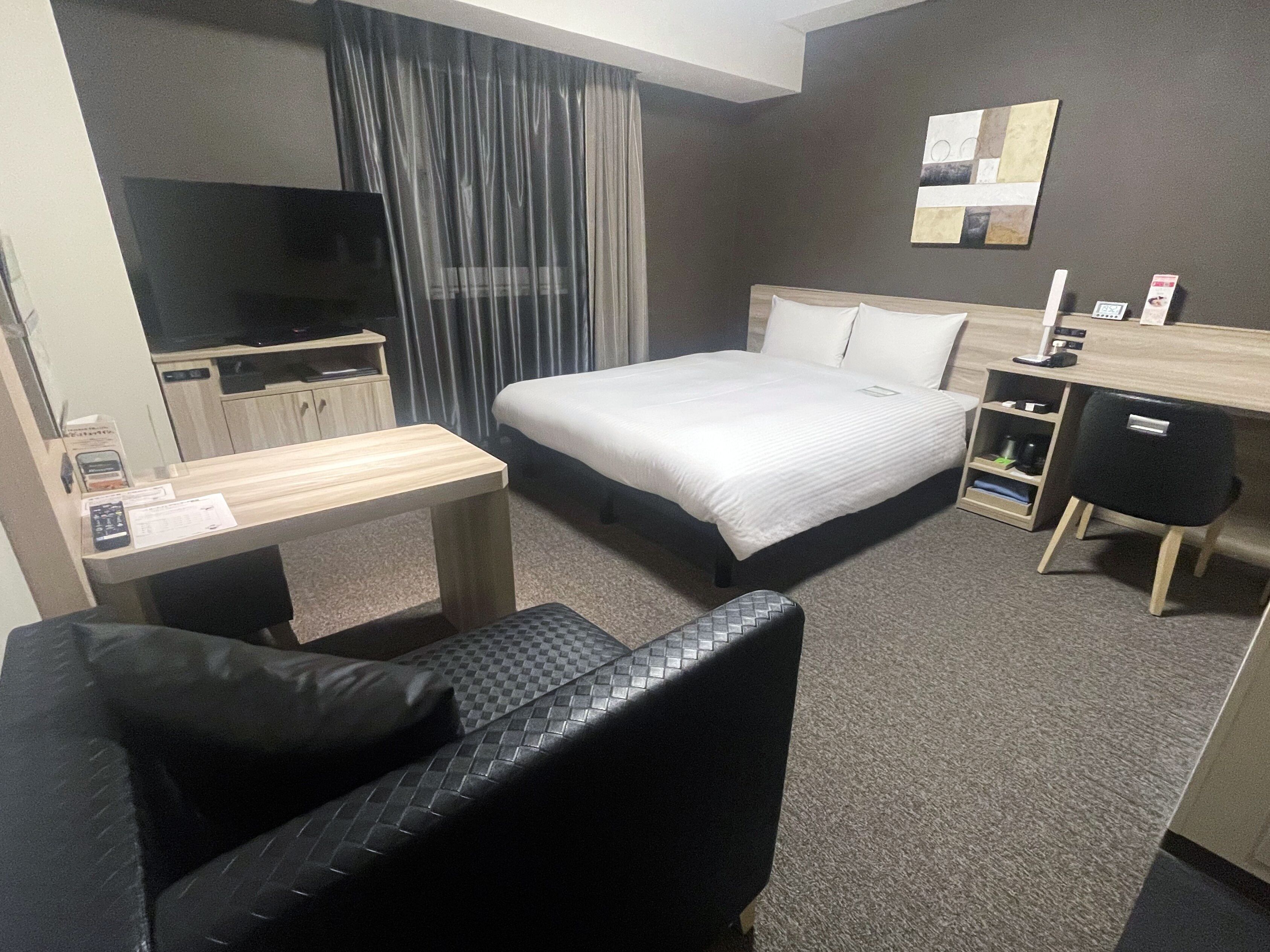 Chambre double, non-fumeur | Bureau, accès au Wi-Fi (inclus), literie fournie