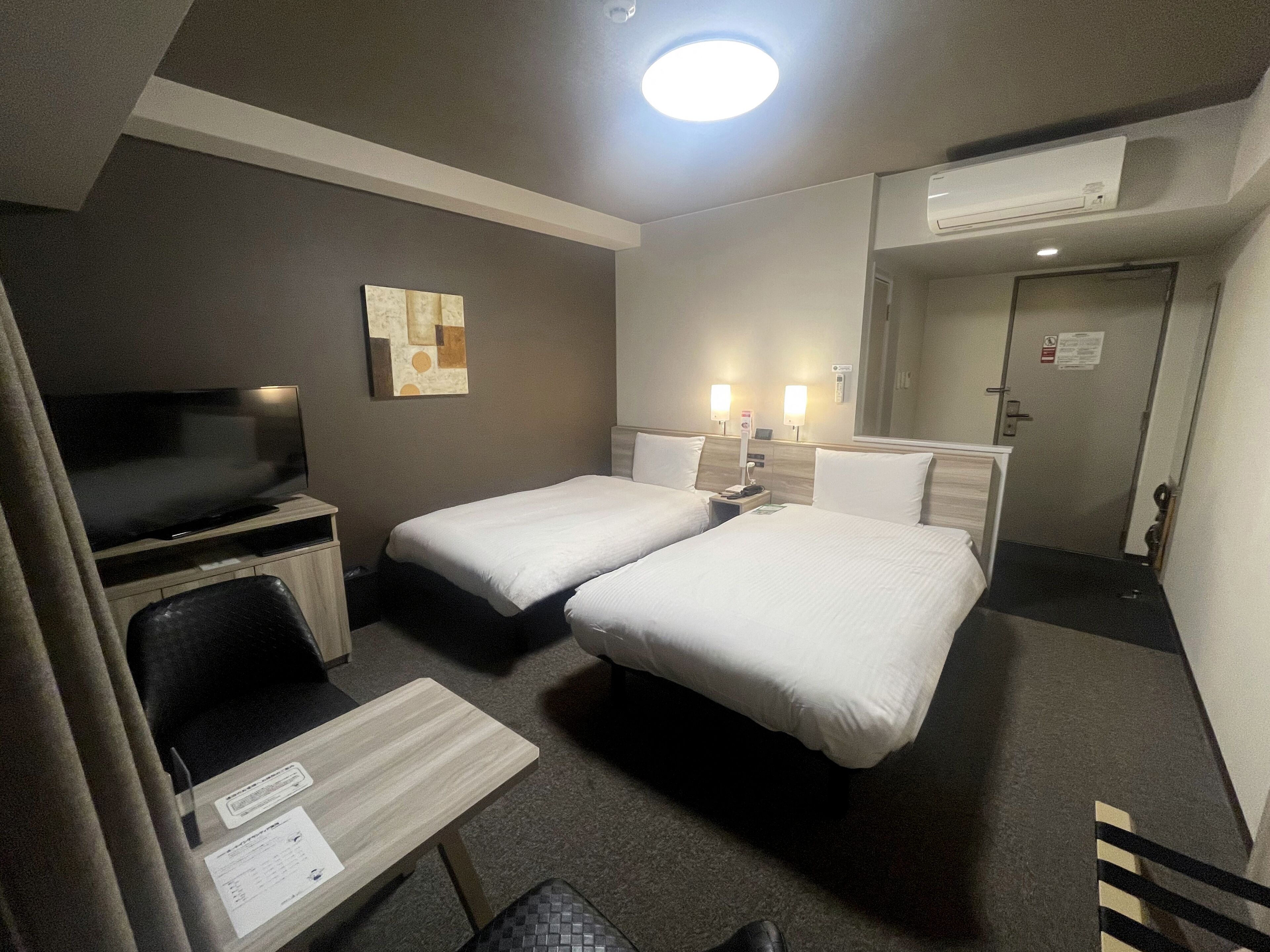 Superior Twin Room, Non Smoking | Desk, free WiFi, bed sheets