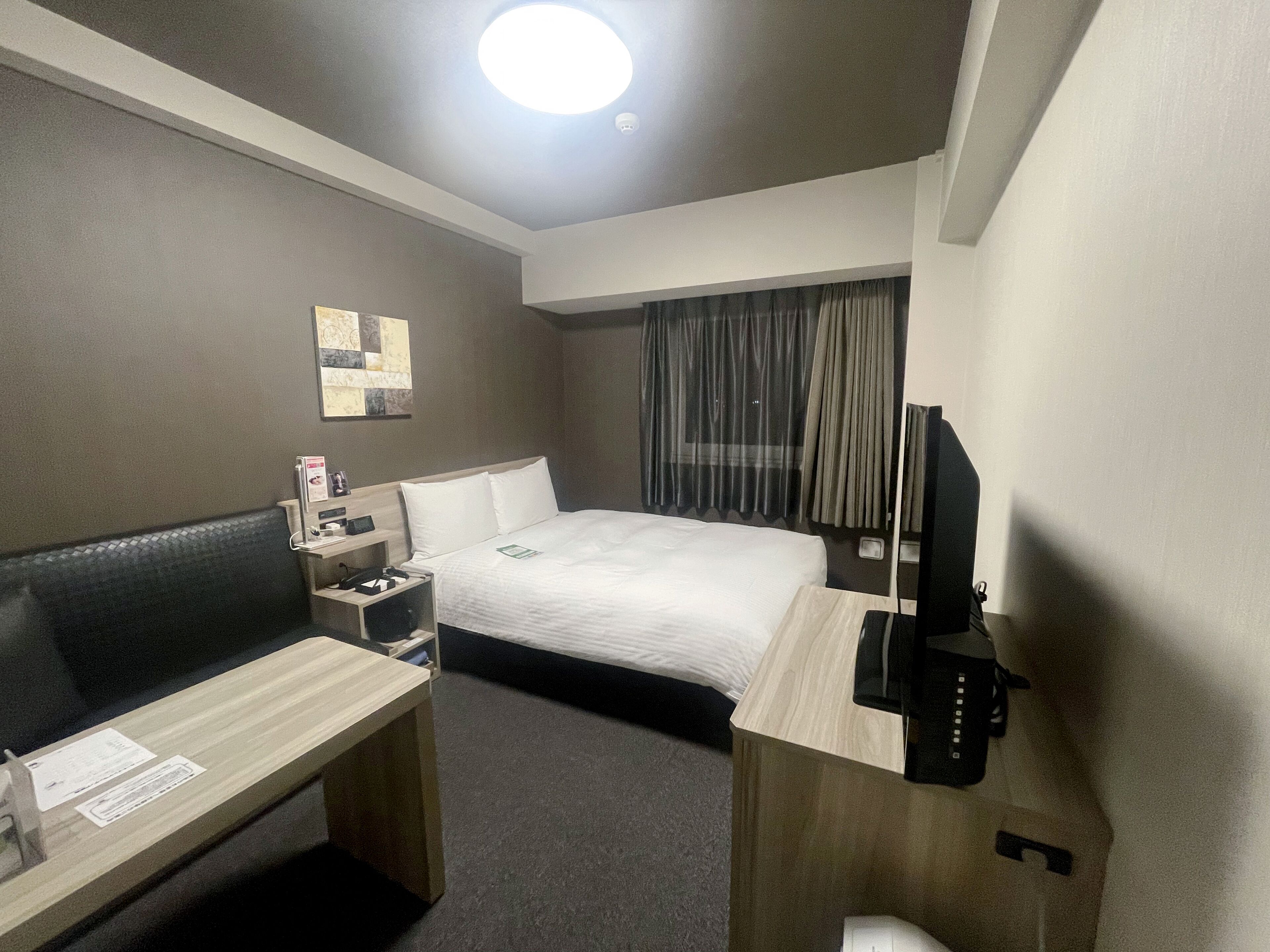 Chambre économique double, non-fumeur | Bureau, accès au Wi-Fi (inclus), literie fournie