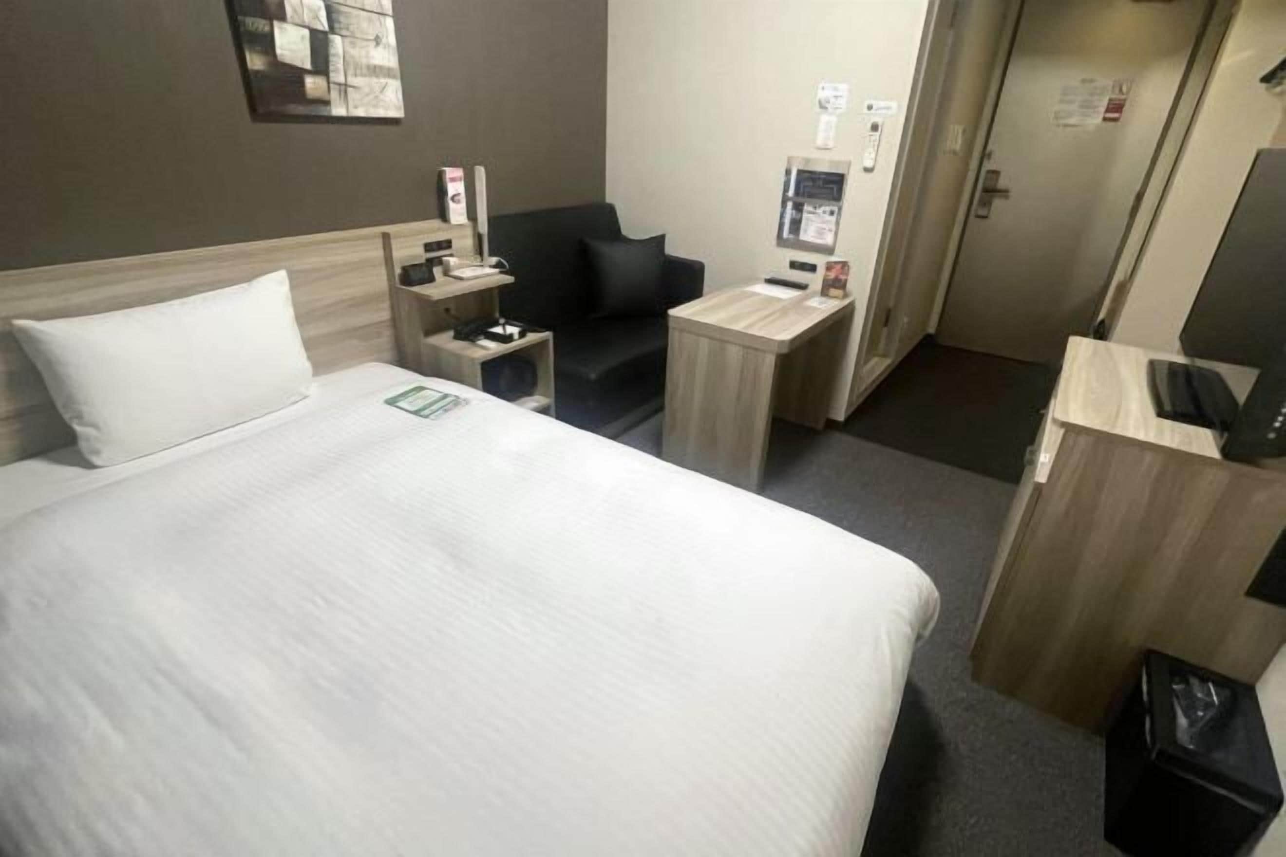 Bureau, accès au Wi-Fi (inclus), literie fournie