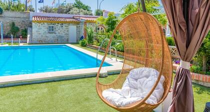 Casa rural cerca de Aracena Castillo de las Guardas by Ruralidays