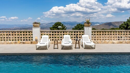 Green Peaks Country House La Zubia by Ruralidays