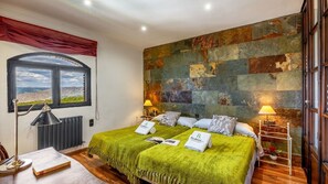 4 bedrooms, WiFi