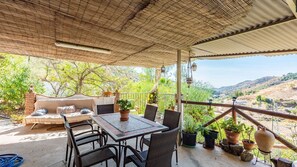 Outdoor dining - Casa Ameli Cómpeta by Ruralidays (Málaga)