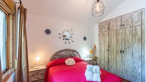 2 bedrooms, travel crib, WiFi - Casa Ameli Cómpeta by Ruralidays (Málaga)