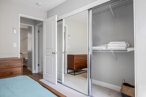 2 dormitorios, tabla de planchar con plancha, wifi y ropa de cama