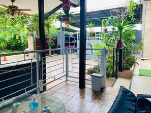 ลานระเบียง/นอกชาน