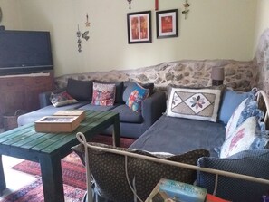 TV, books