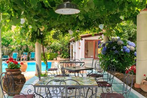 Outdoor dining - hotel villa fernanda  (Massa Lubrense)