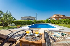 Piscine extérieure