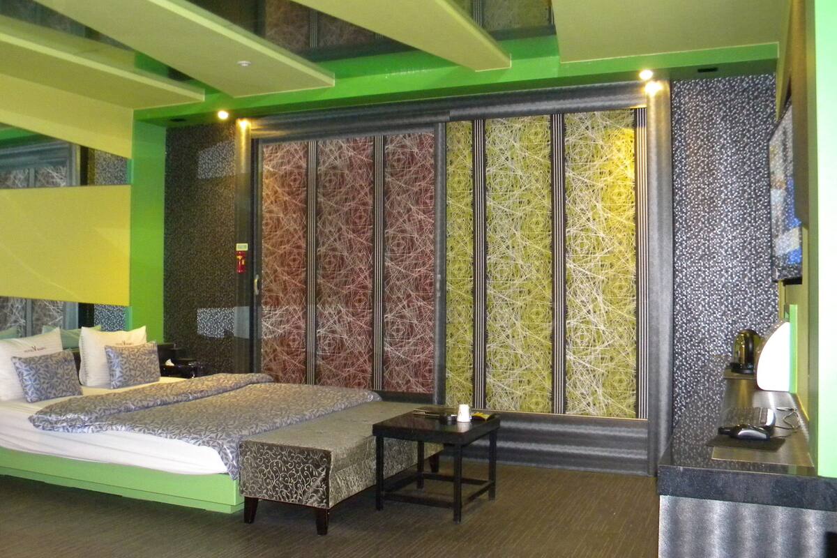 Superior Room | Free WiFi, bed sheets