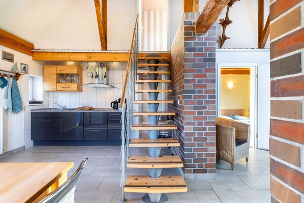 Unclassified image, 1 of 25, button - Baltic Sea country house with south-facing terrace and pond OFC 07 - Country house with south-facing terrace on the (Ribnitz-Damgarten)