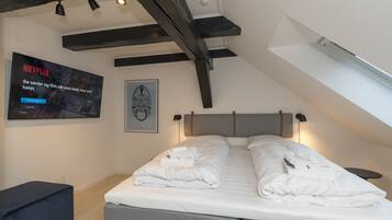 Luxury Apartment | 2 bedrooms, individually decorated, individually furnished