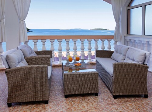 Apartments Villa Senija