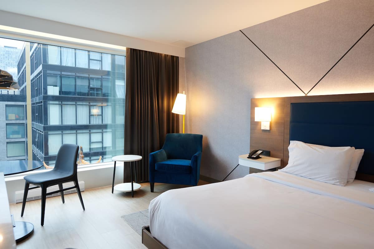 Habitación, 1 cama King size, cocineta, vista a la ciudad | Ropa de cama de alta calidad, edredón y camas con efecto memoria