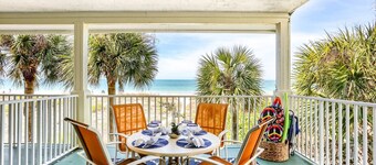 Quaint & Cozy w/Beachfront Balcony! FREE Activities! Walk to Best Local Restaurants ~ Port Holiday 6