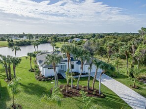 Property grounds - Island Pearl | Lake front | Pool | Spa (Rotonda West)