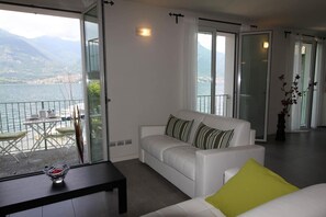 Appartamento | Soggiorno | TV 30 cm con canali via cavo