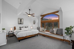 3 bedrooms, iron/ironing board, travel crib, WiFi