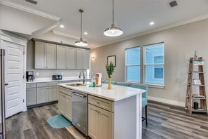 Fridge, microwave, oven, stovetop - Home with rooftop beach views, winter open, snowbirds welcome! (Panama City Beach)