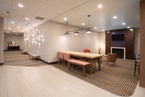 Exterior - Holiday Inn Glendale - Stadium & Ent Dist by IHG (Glendale)