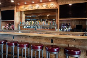 Bar (on property) - Holiday Inn Glendale - Stadium & Ent Dist by IHG (Glendale)