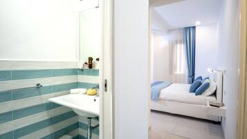 Suíte estúdio | Roupas de cama premium, edredons de pluma, cofres nos quartos