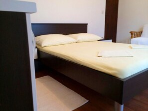 1 bedroom, internet, bed sheets - Rooms Anka, (16431), Dubrovnik, hr (Dubrovnik)