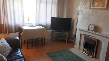 Casa | Sala de estar | Televisión de 30 pulgadas con canales digitales