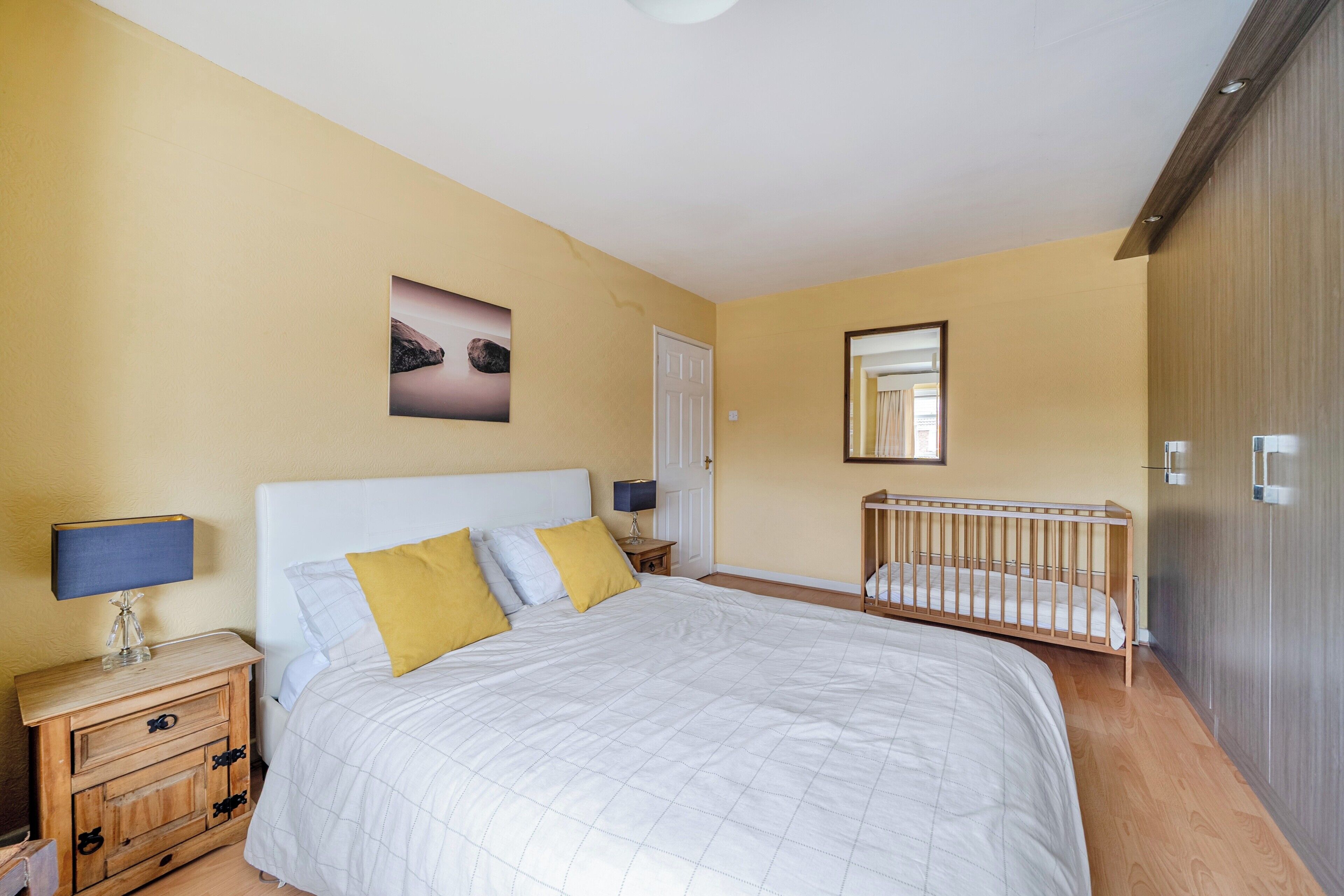 3 bedrooms, iron/ironing board, free WiFi, bed sheets