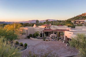 Exterior - Tranquil Carefree Estate - Heated Pool, Spa, Gym, Firepit and More! (Scottsdale)