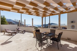 Studio (Studio Apartment with Terrace and Sea) | Terrace/patio