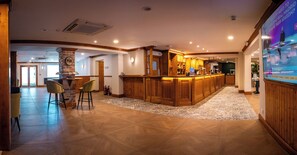 Restaurant - The Oakwood Hotel (Gloucester)