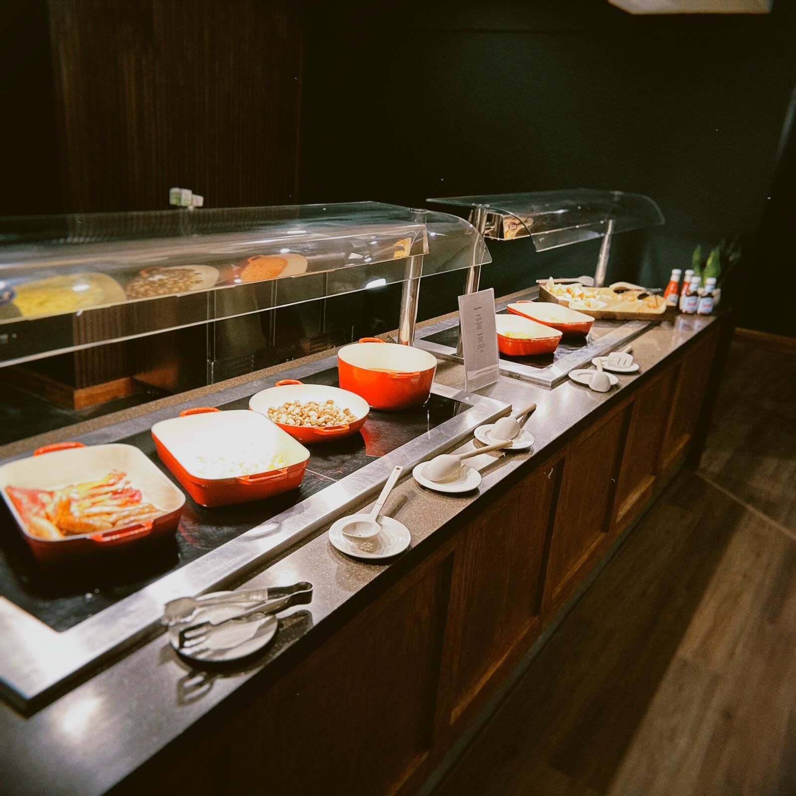 Daily to-go breakfast (GBP 6.50 per person)