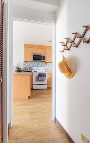 Fridge, microwave, oven, stovetop - Walk to Downtown Kona | Cozy 1BR Condo at Kailua Village (Kailua-Kona)