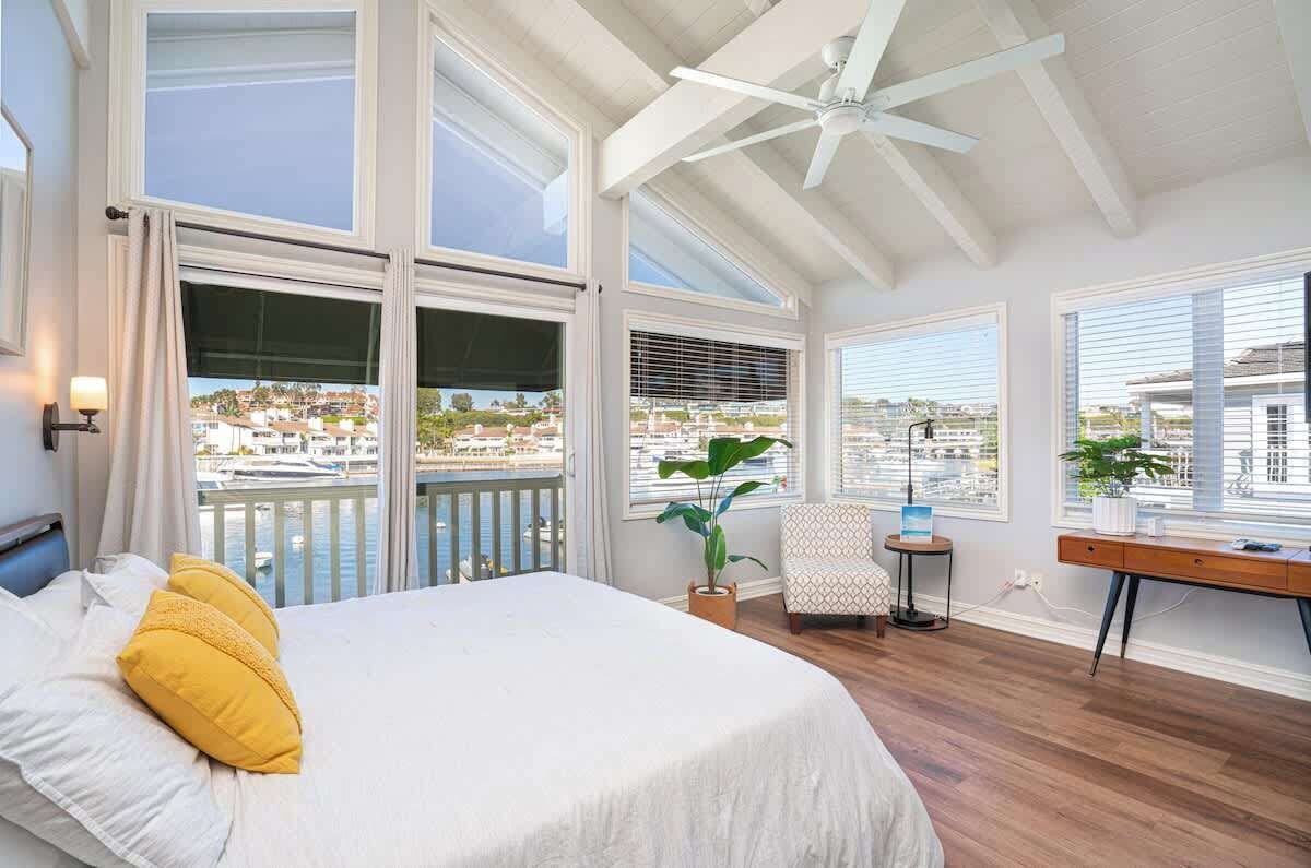 3 室のベッドルーム、アイロン / アイロン台、WiFi (無料)、ベッドシーツ