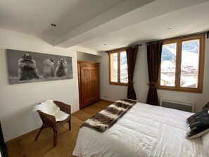 5 soverom, strykejern/-brett, reiseseng for barn og wi-fi (inkludert)