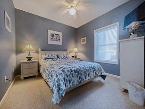 3 bedrooms, desk, iron/ironing board, free WiFi