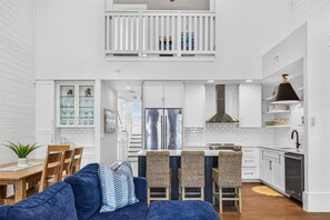 Kitchen, 3rd Floor - Penthouse Living@Cinnamon Shore w/ Access to Restaurants & Amenities! (Port Aransas)